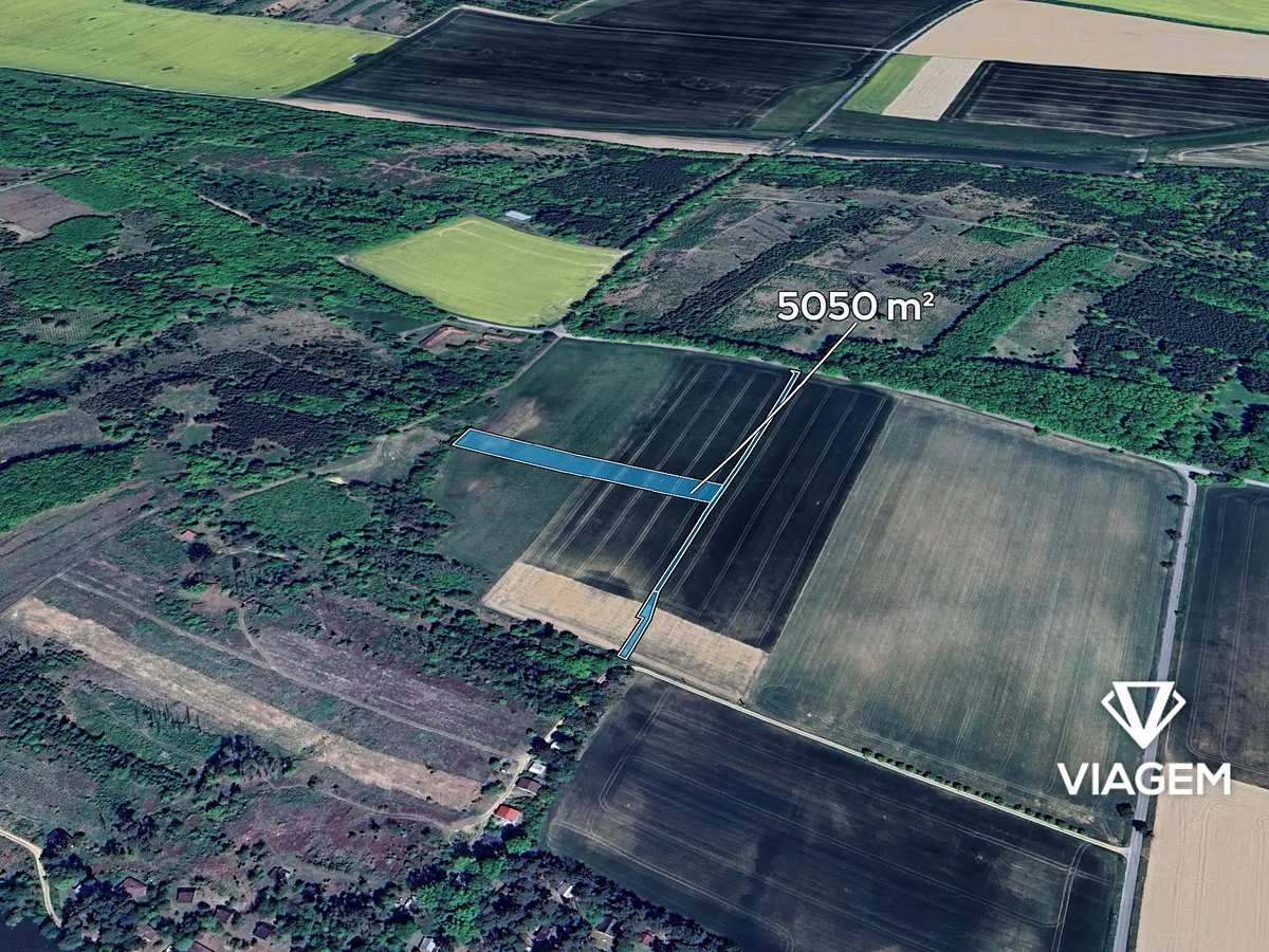 Prodej podílu 1/2 pole 2068 m²